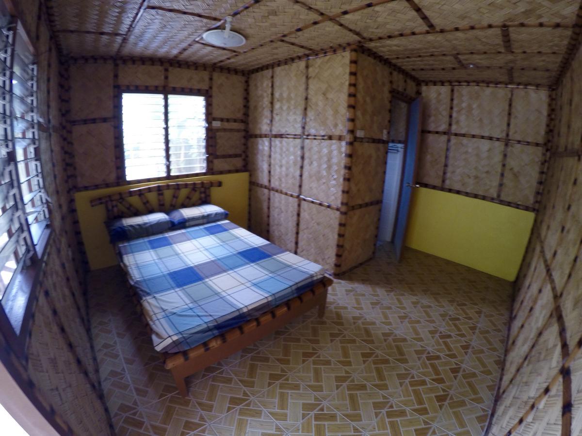 Fat Monkey Hostel Coron Eksteriør bilde