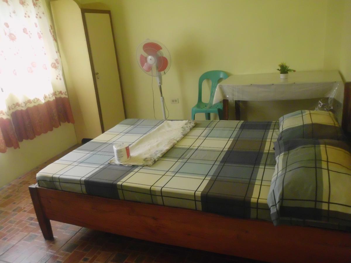 Fat Monkey Hostel Coron Eksteriør bilde