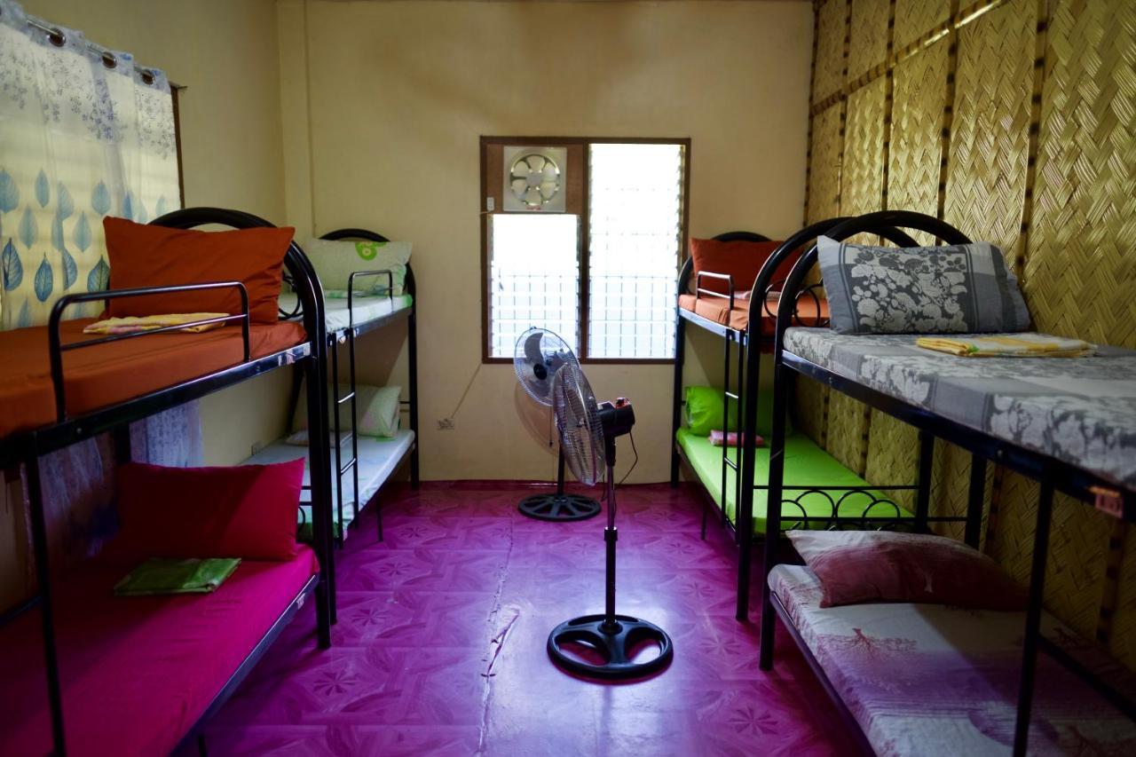 Fat Monkey Hostel Coron Eksteriør bilde