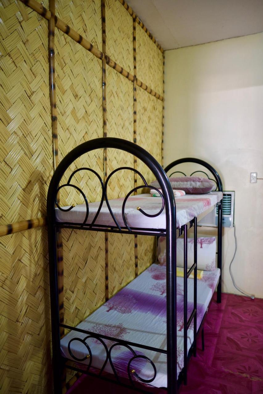 Fat Monkey Hostel Coron Eksteriør bilde