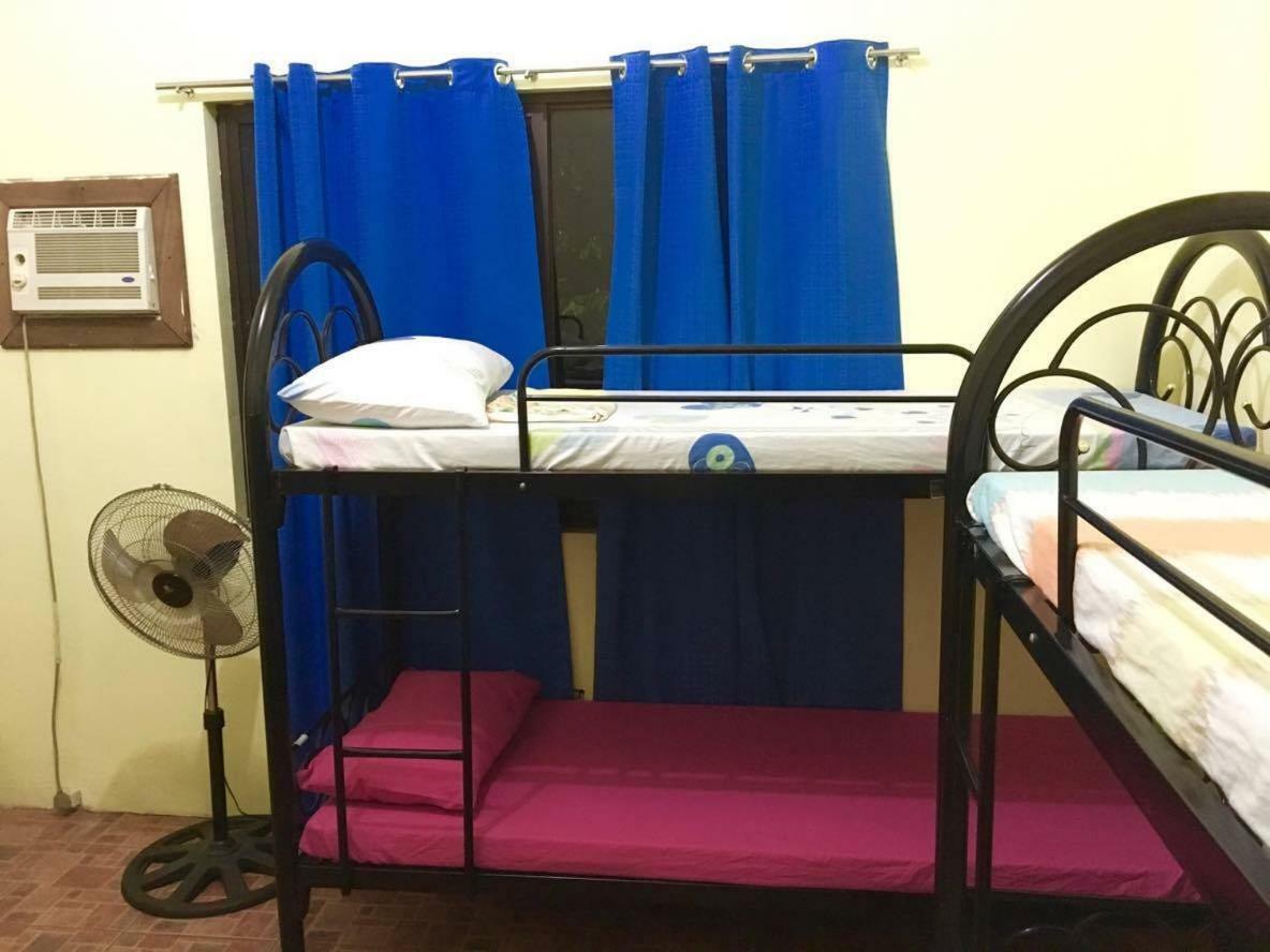 Fat Monkey Hostel Coron Eksteriør bilde