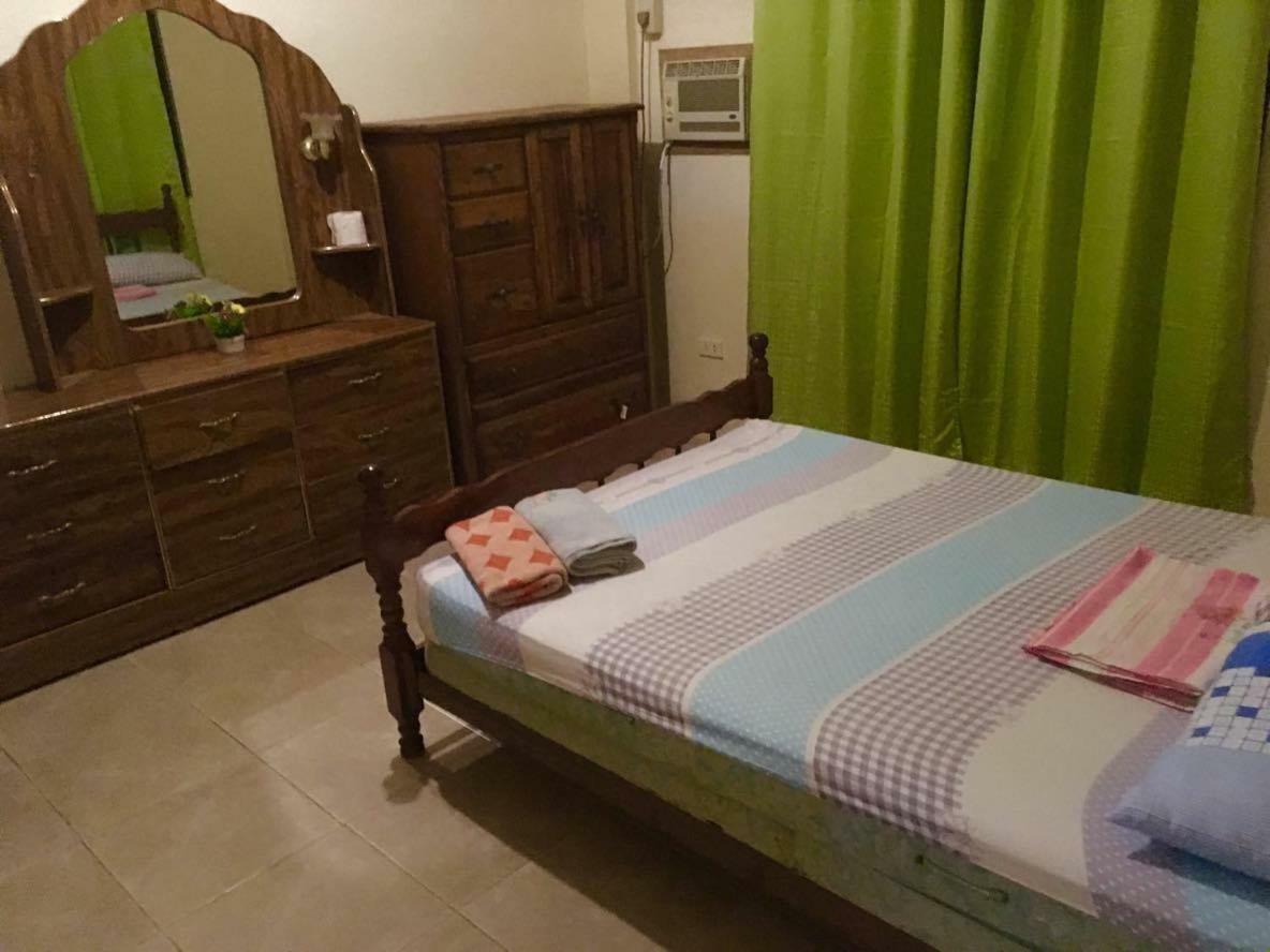 Fat Monkey Hostel Coron Eksteriør bilde
